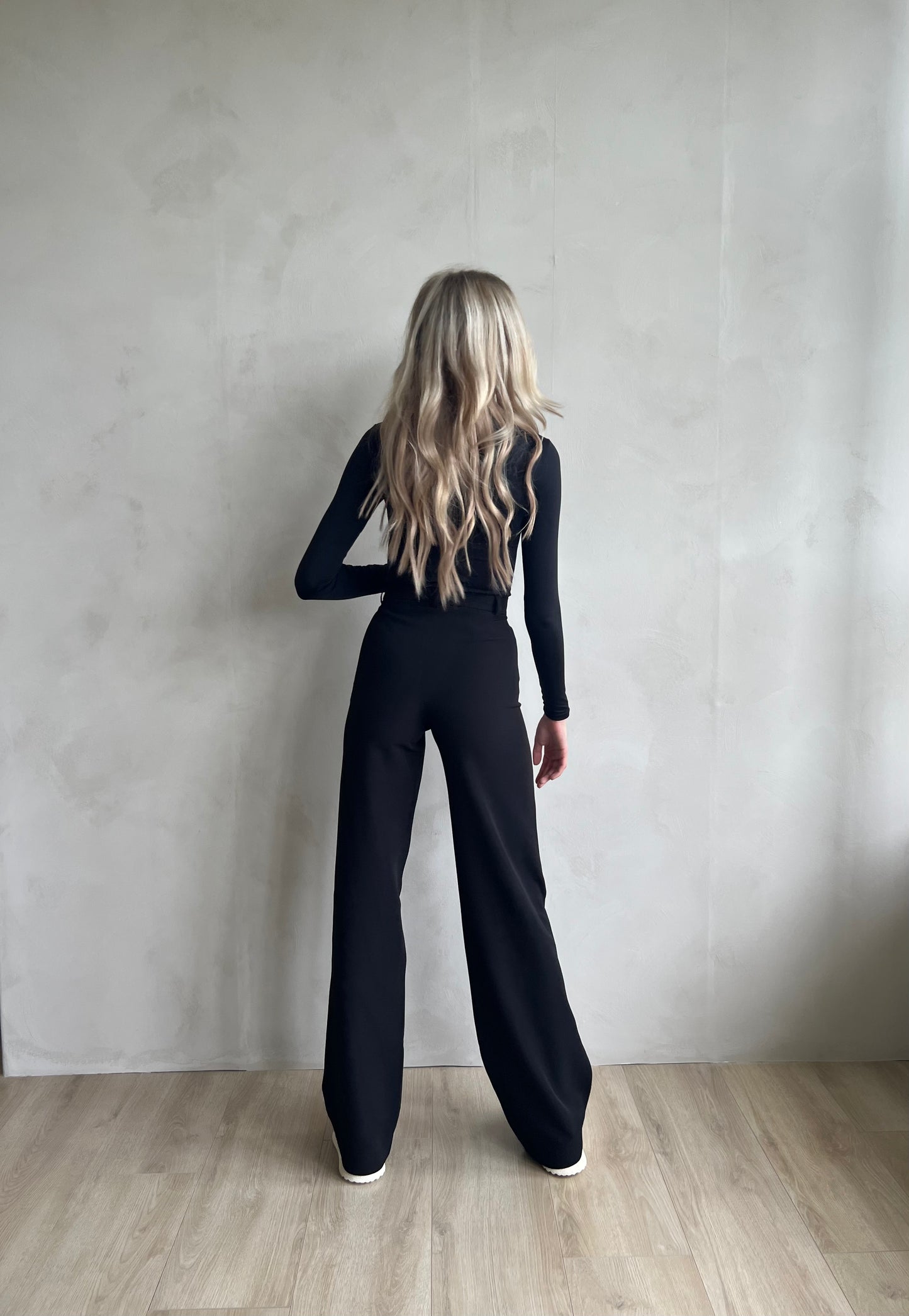 WIDE LEG
